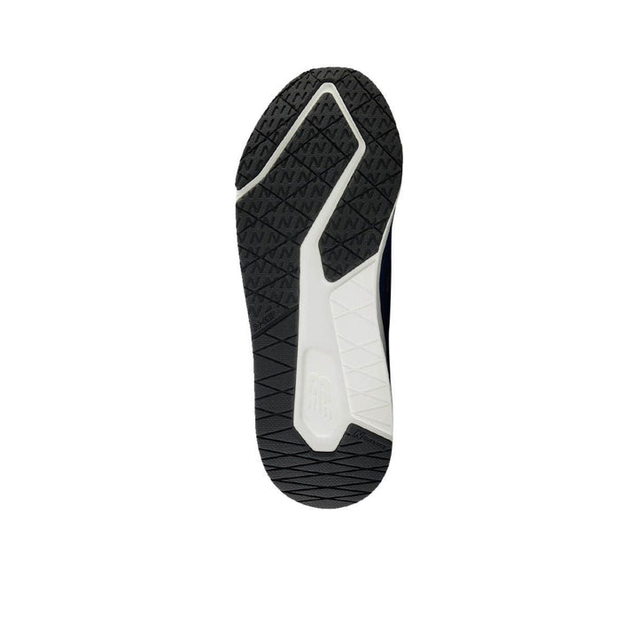 NEW BALANCE Dynasoft UA900 V2 2E Unisex Running Shoes