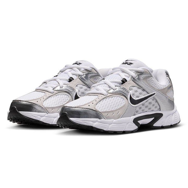 NIKE V5 RNR Boys Running Shoes