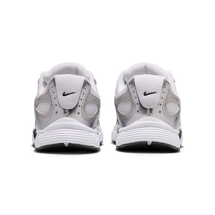 NIKE V5 RNR Boys Running Shoes