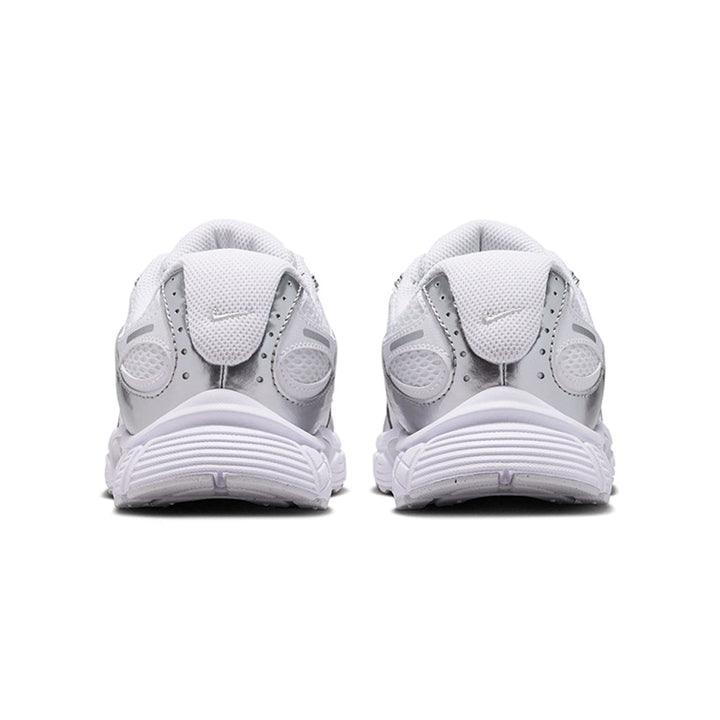 NIKE V5 RNR Boys Running Shoes