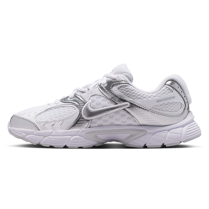 NIKE V5 RNR Boys Running Shoes