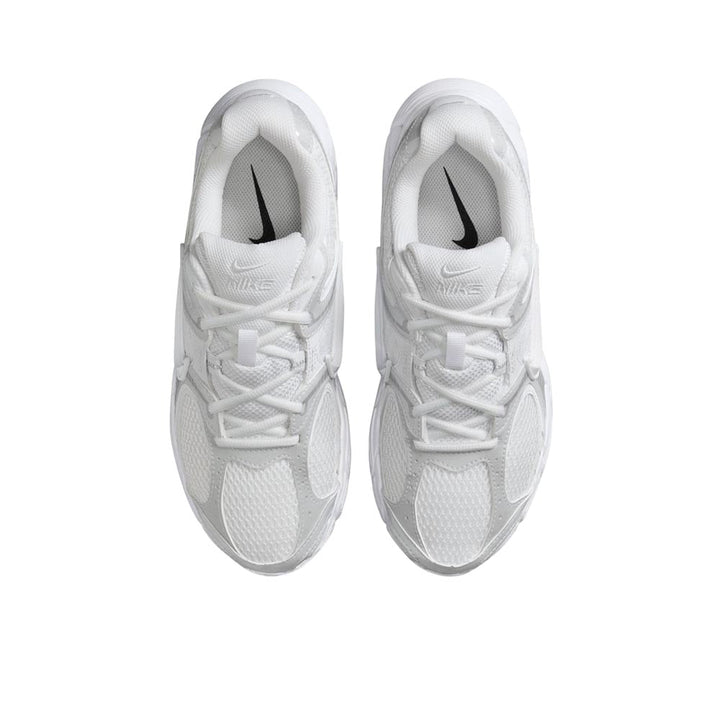 NIKE V5 RNR Women's Casual Shoes