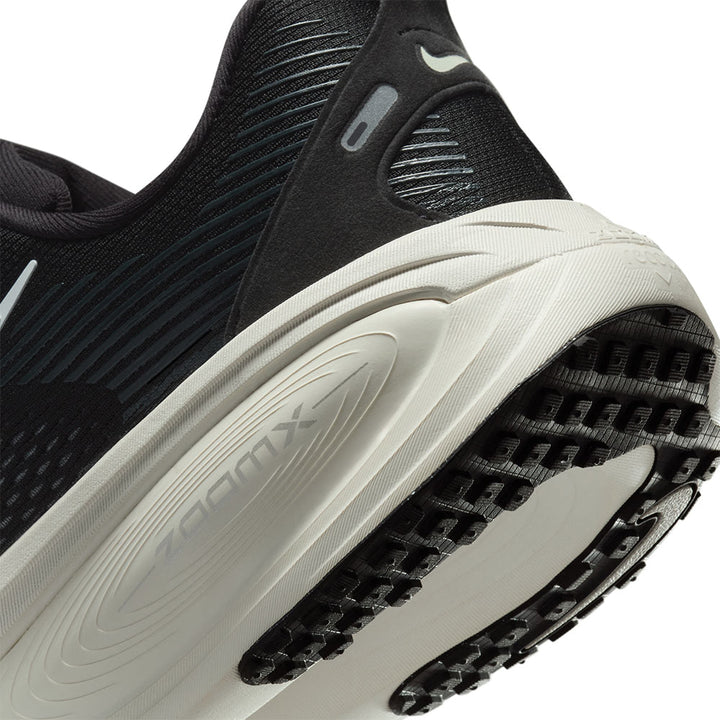 NIKE Vomero 18 Extra Wide Men's Running Shoes