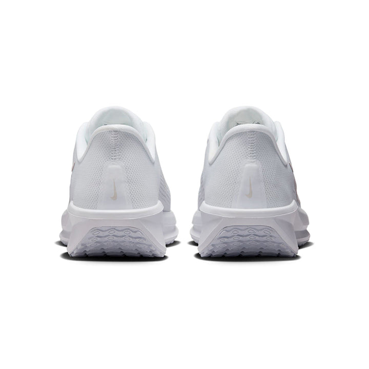 NIKE Quest 6 Women's Running Shoes