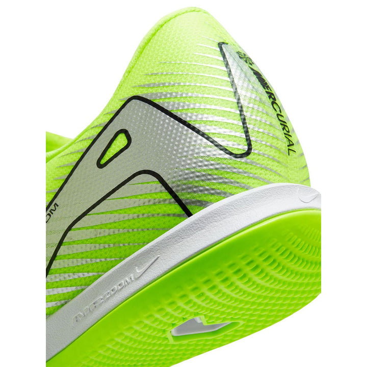 NIKE Mercurial Vapor 16 Academy Men's Futsal Shoes