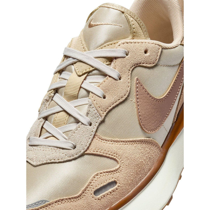 NIKE Phoenix Waffle Women's Casual Shoes