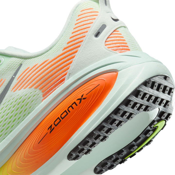 NIKE Vomero 18 Men's Running Shoes