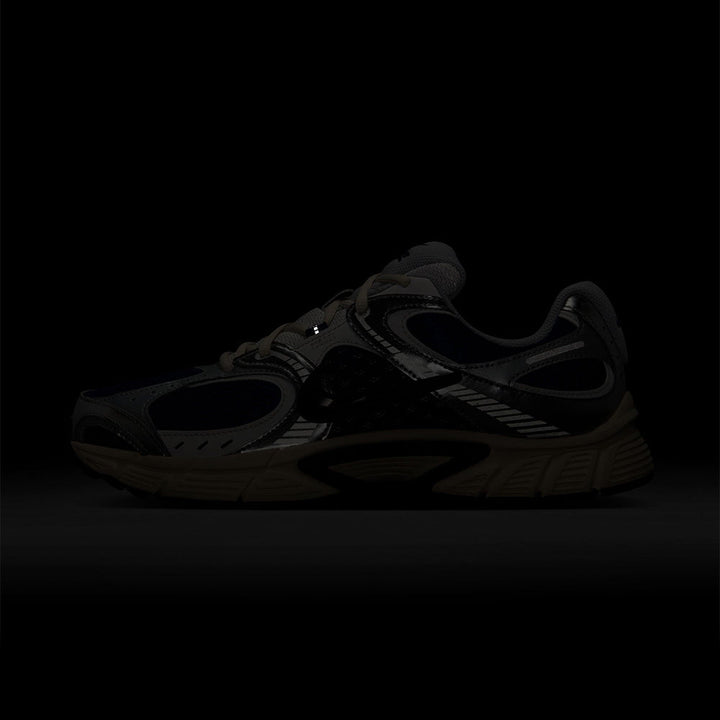 NIKE V5 RNR Men's Casual Shoes