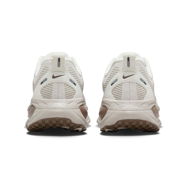 NIKE Vomero 18 Women's Running Shoes
