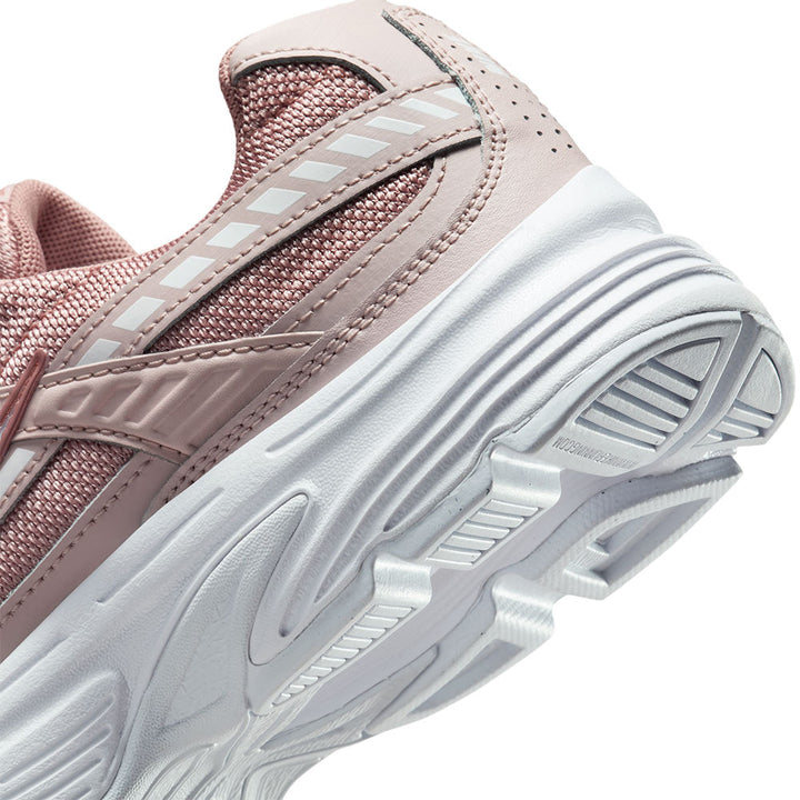 NIKE Initiator Women's Casual Shoes