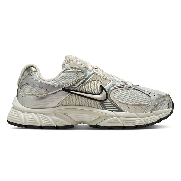 NIKE V5 RNR Women's Casual Shoes