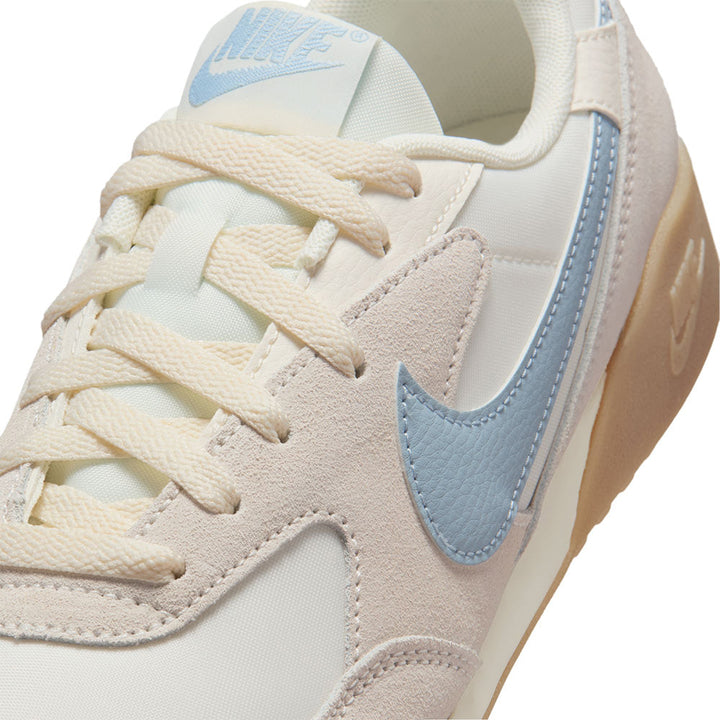 NIKE Terra Manta Suede Women's Casual Shoes