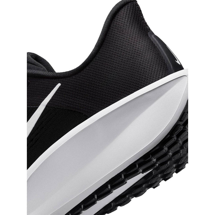 NIKE Quest 6 Men's Running Shoes