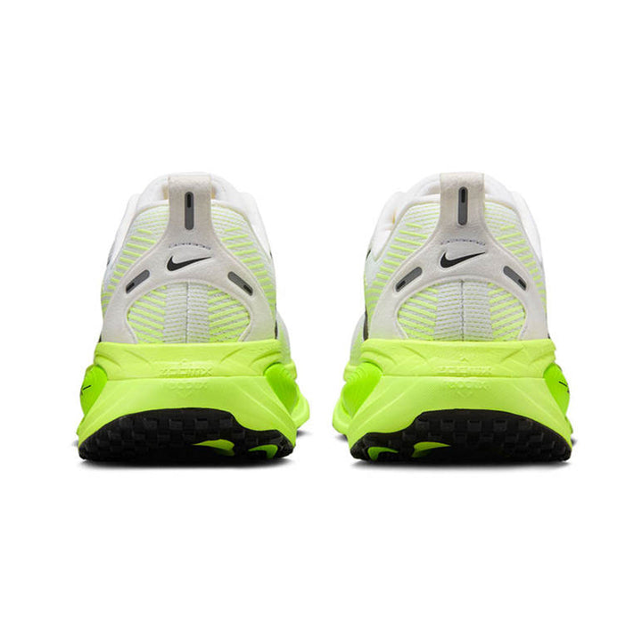NIKE Vomero 18 Women's Running Shoes