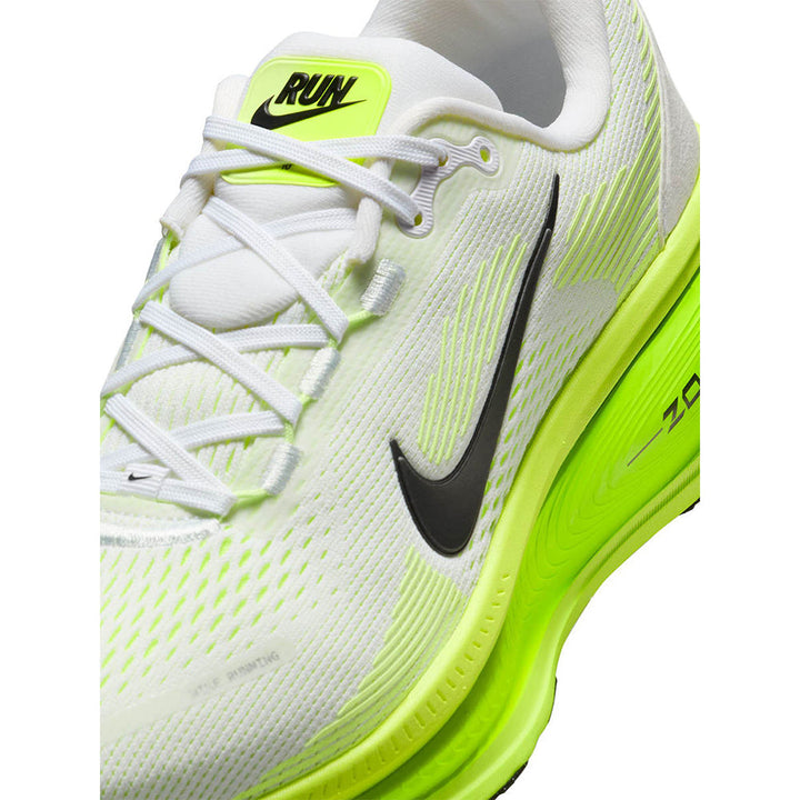 NIKE Vomero 18 Women's Running Shoes