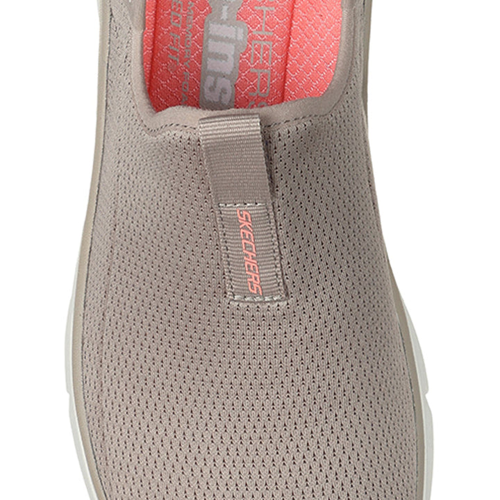 SKECHERS Slip-ins® Relaxed Fit®: D'Lux Walker® 2.0 - Happy Step Women's Casual Shoes